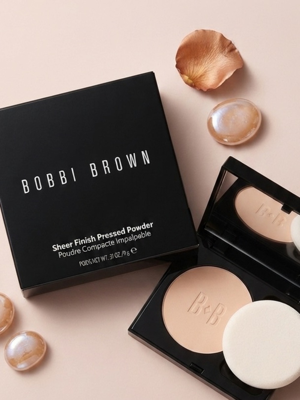 Bobbi Brown Sheer Finish Pressed Powder - Black